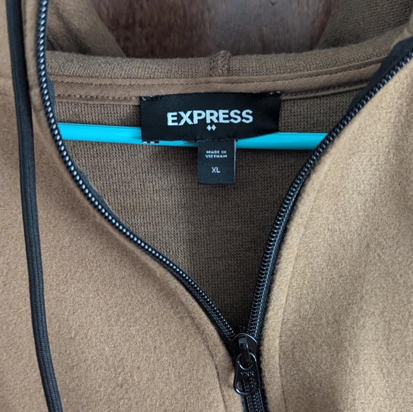 Express Half Zip with Hood - Picture 3 of 4